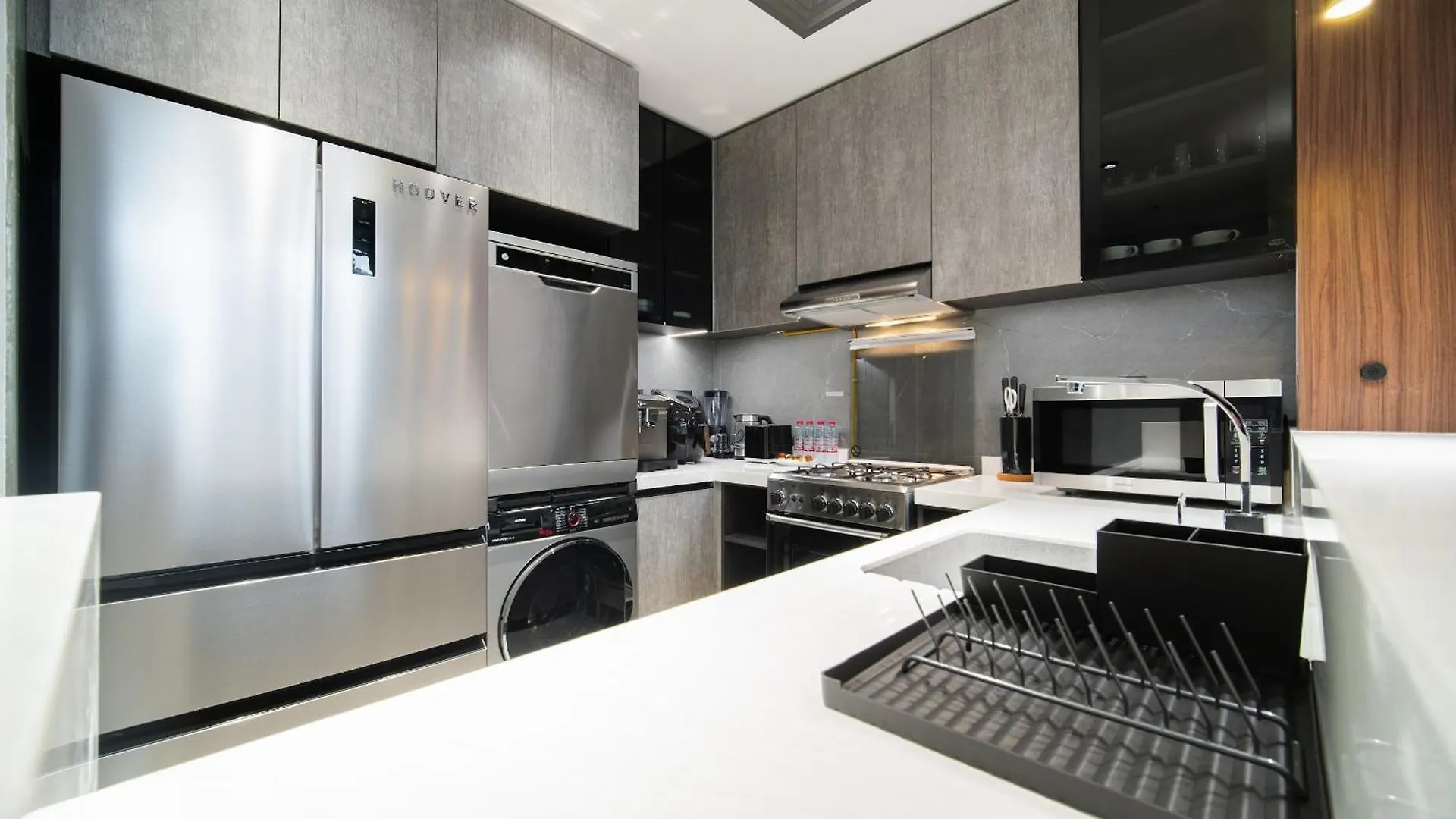 アパート Lake View 1Br In Jlt - Walk To Metro & Free Baby Gear ドバイ アラブ首長国連邦