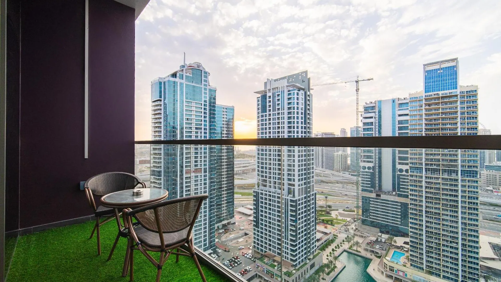 Lake View 1Br In Jlt - Walk To Metro & Free Baby Gear Dubai