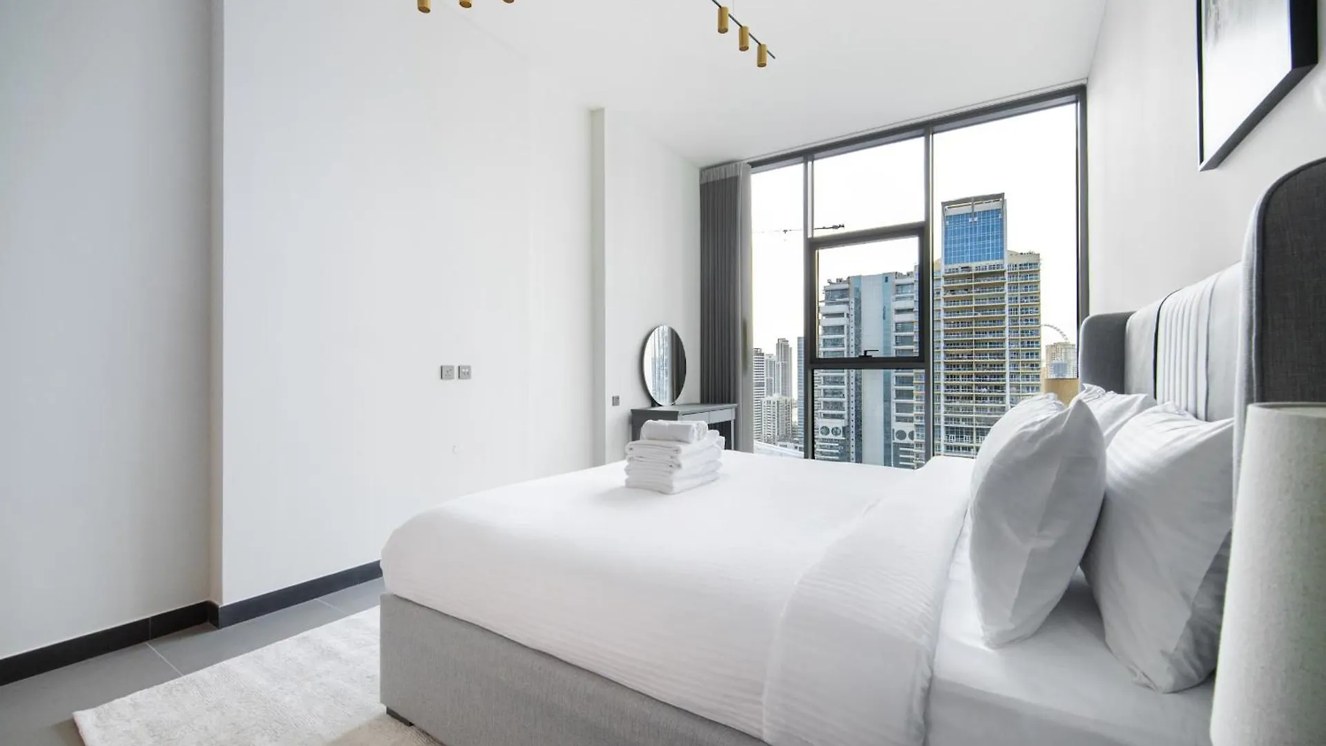 Lake View 1Br In Jlt - Walk To Metro & Free Baby Gear Dubai