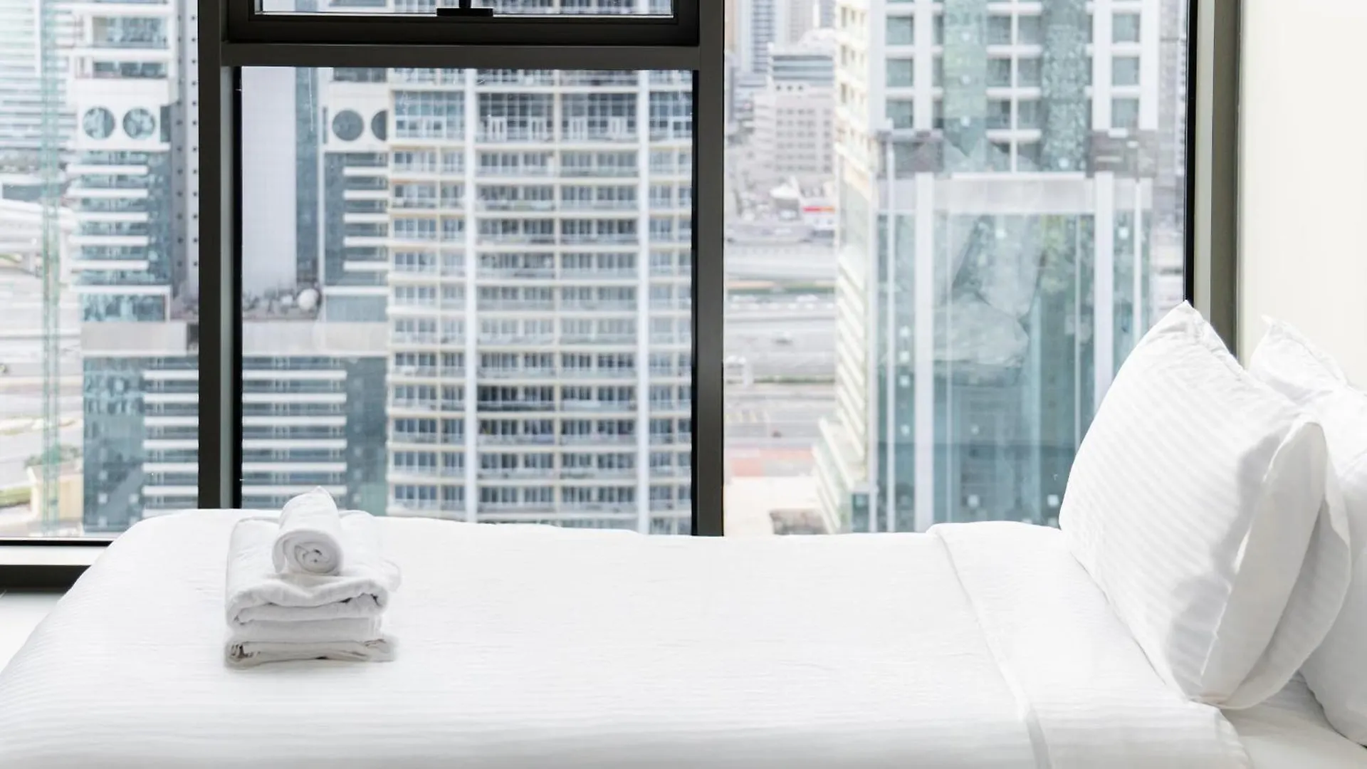 Lake View 1Br In Jlt - Walk To Metro & Free Baby Gear Dubai