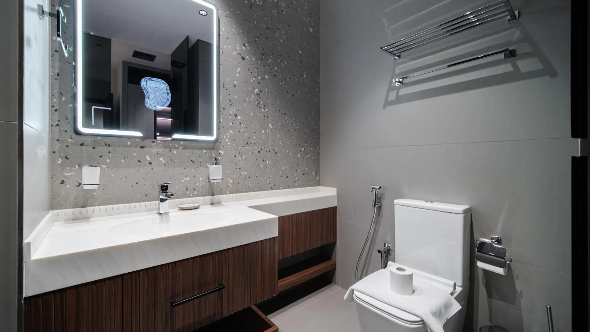 Lake View 1Br In Jlt - Walk To Metro & Free Baby Gear Dubai United Arab Emirates
